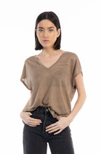 Cargar imagen en el visor de la galería, T-SHIRT AIA