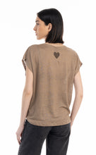 Cargar imagen en el visor de la galería, T-SHIRT AIA